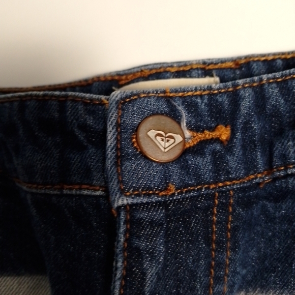 Roxy Denim Tribal Print Distressed Shorts Boho Cheeky Size 29 faded - Picture 2 of 6